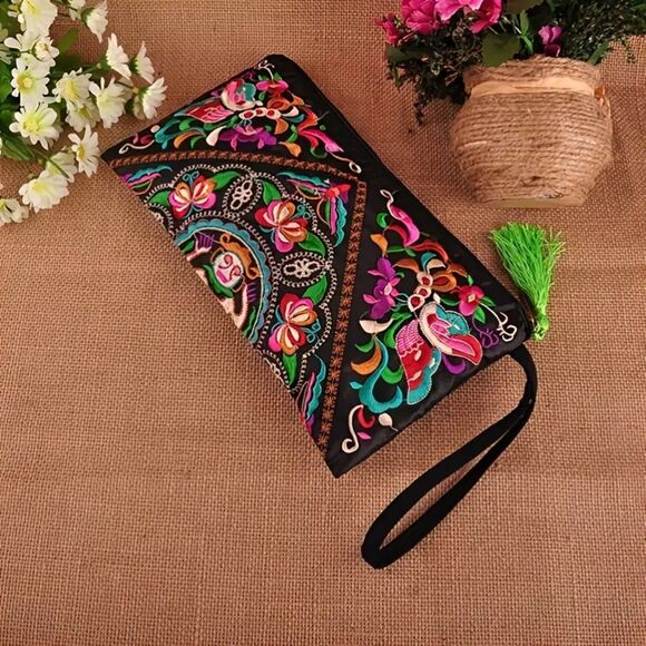 Women's Embroidered Large Clutch Handbag/...B1 - Picture 1 of 2